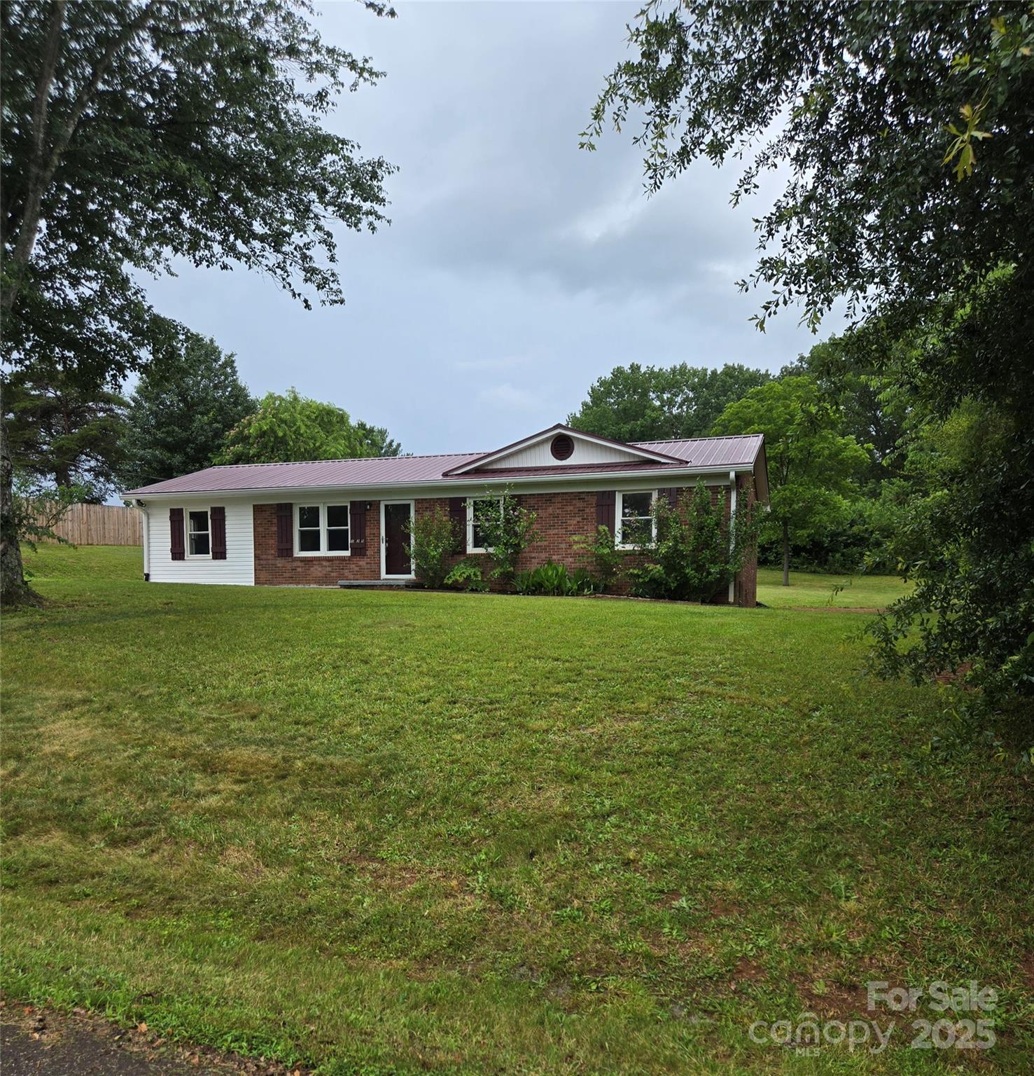 Property image 4 at 125 Heritage View Road, Hickory, NC 28601