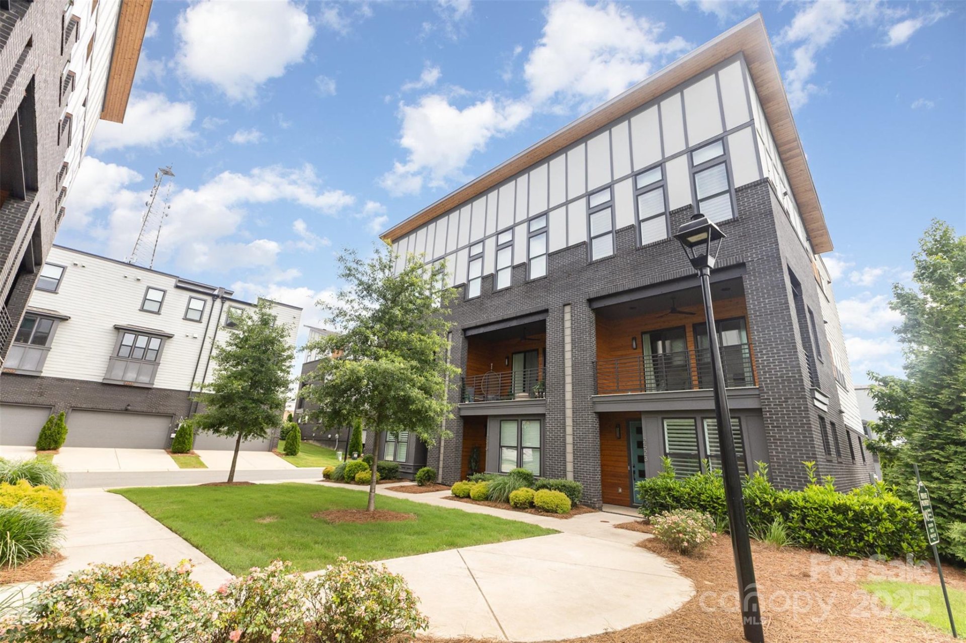 Property image 2 at 2523 Irwin Stream Road, Charlotte, NC 28208