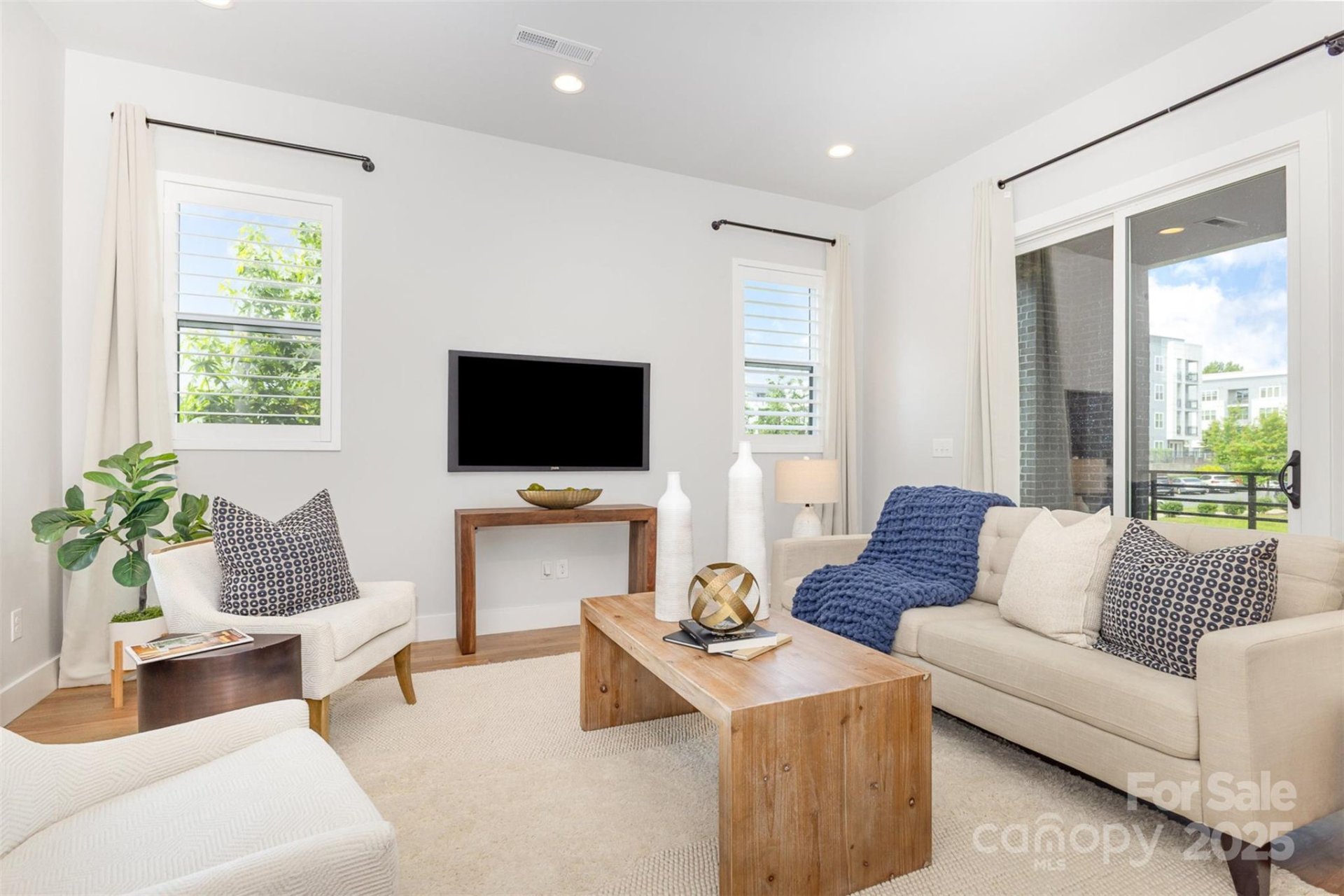 Property image 4 at 2523 Irwin Stream Road, Charlotte, NC 28208