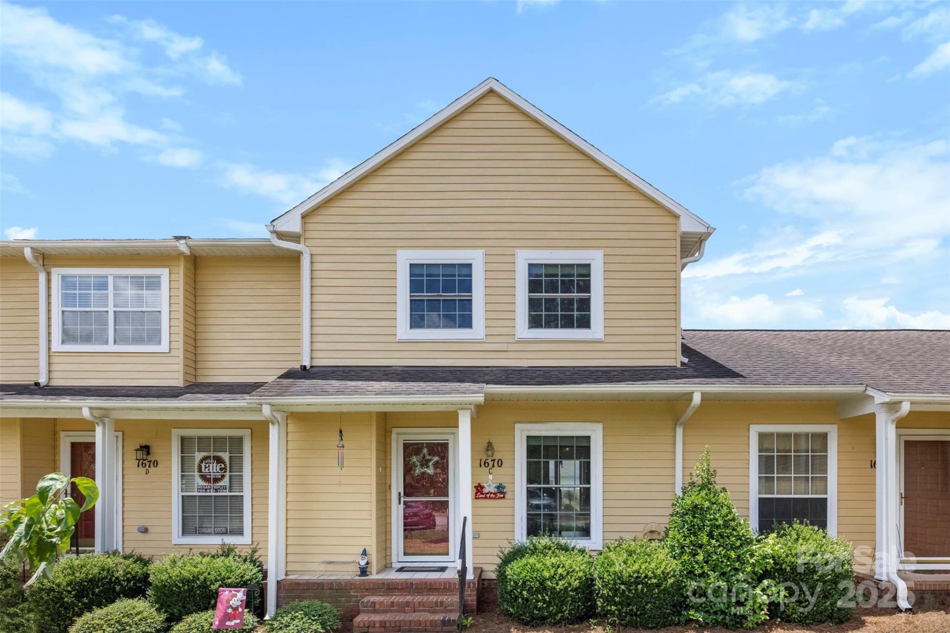 1670 Robins Nest Court