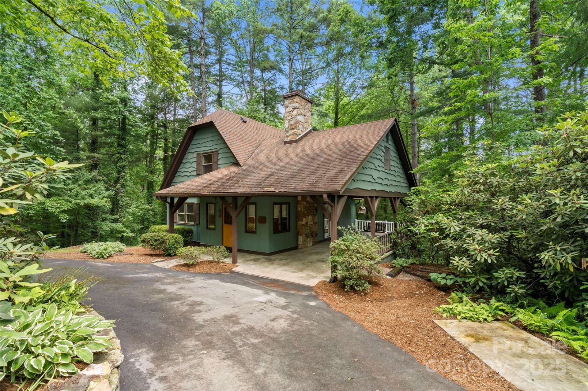Property image 3 at 212 Ohara Circle, Hendersonville, NC 28739