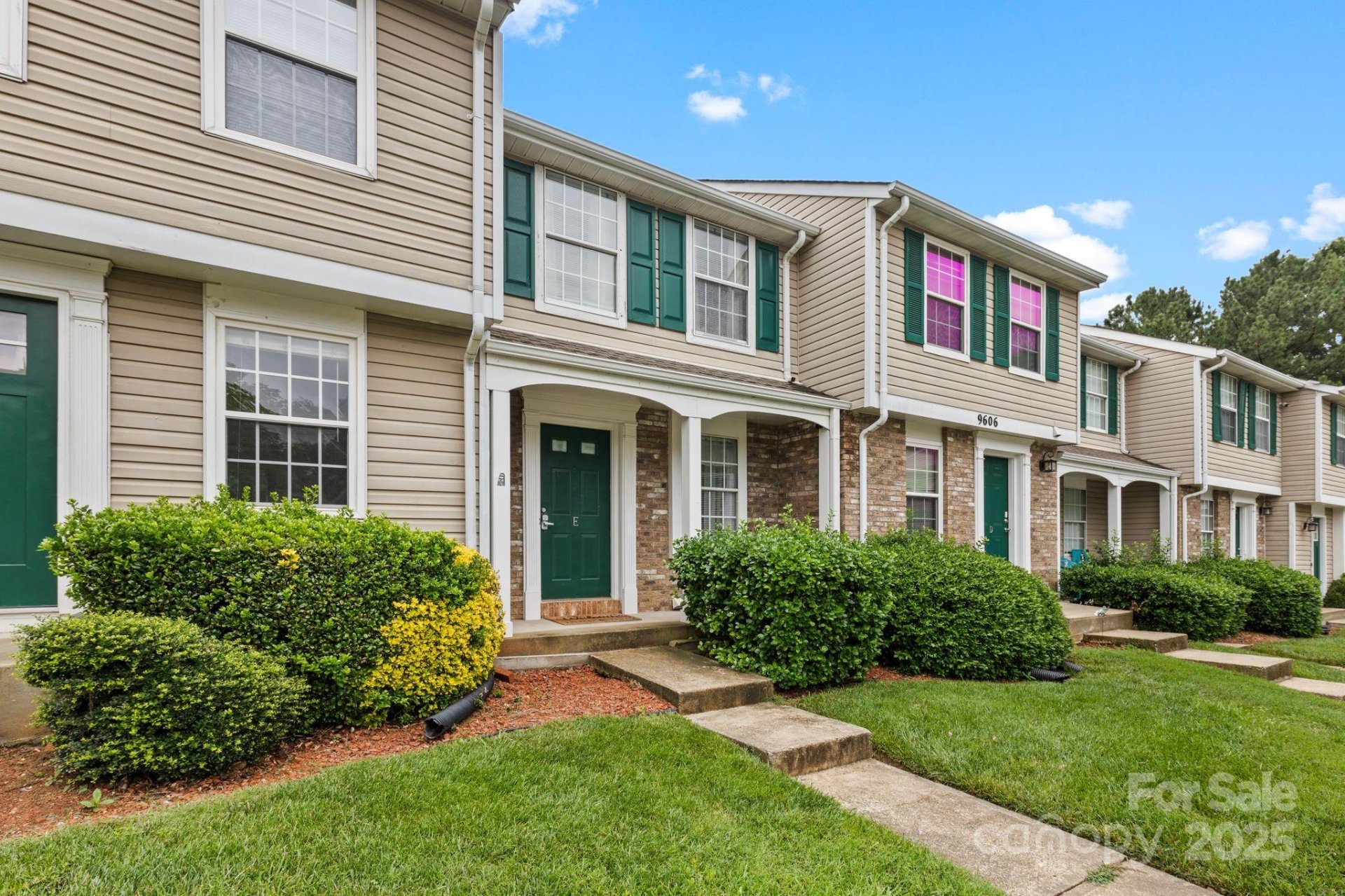 Property image 2 at 9606 Vinca Circle, Charlotte, NC 28213