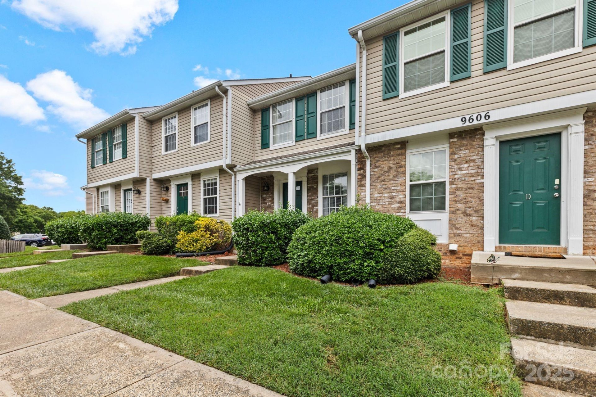 Property image 3 at 9606 Vinca Circle, Charlotte, NC 28213