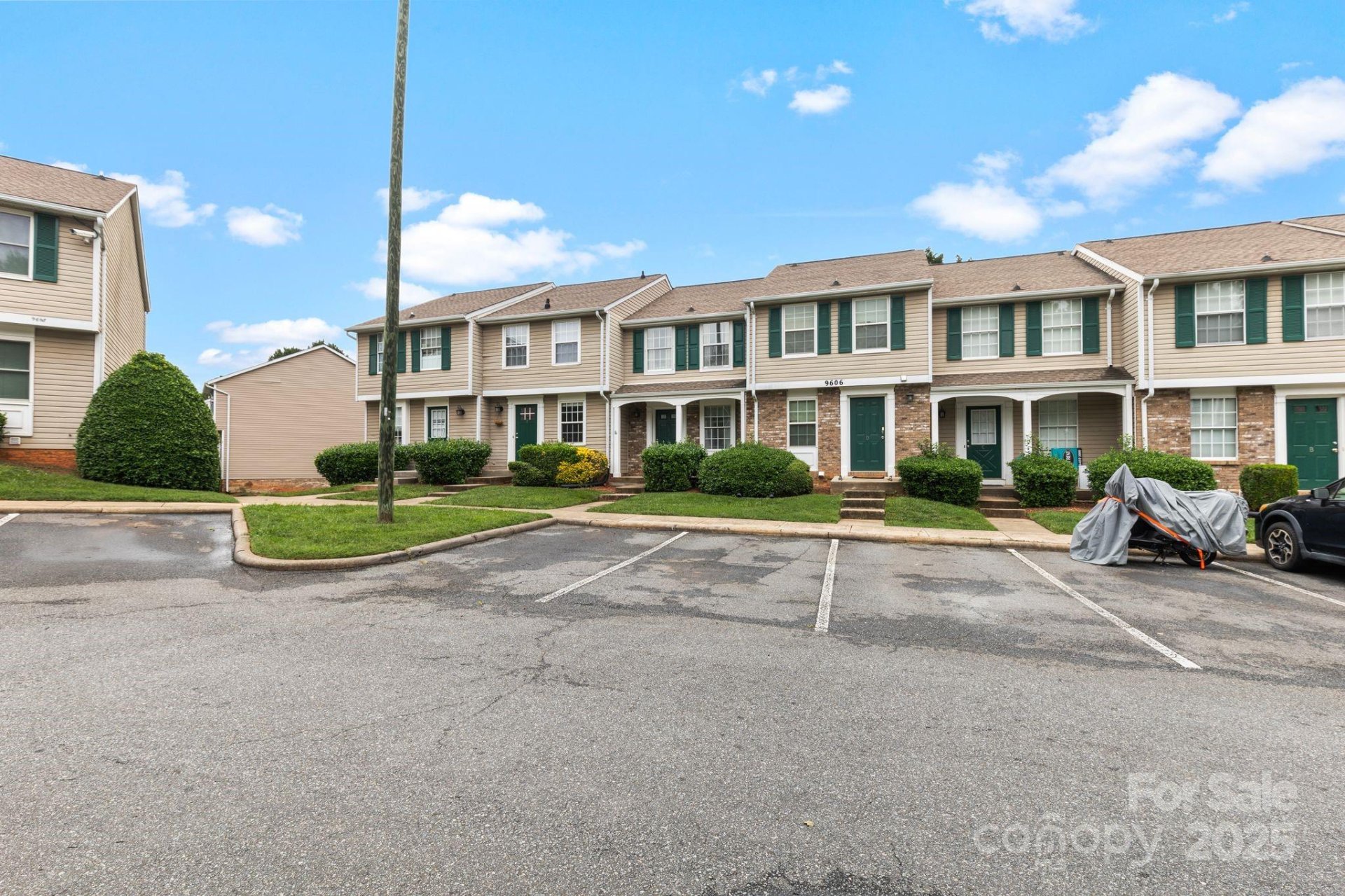 Property image 4 at 9606 Vinca Circle, Charlotte, NC 28213
