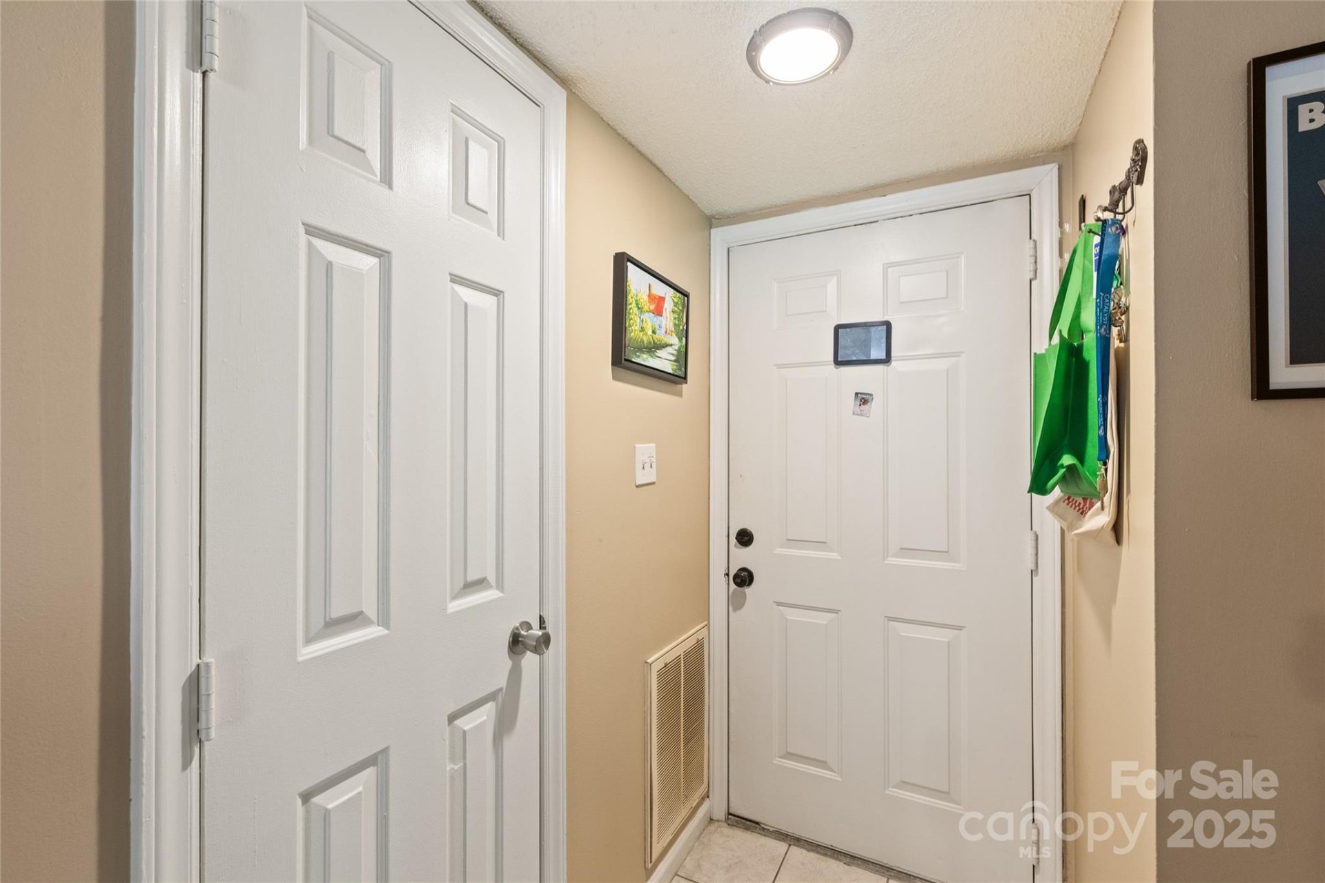 Property image 3 at 11069 Running Ridge Road, Charlotte, NC 28226