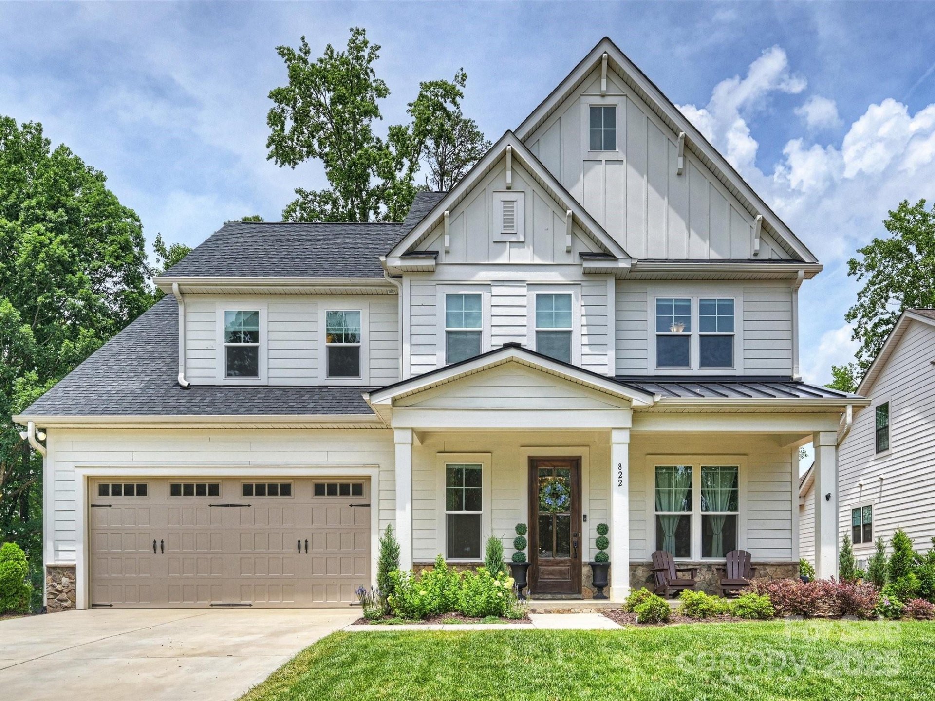822 River Oaks Lane