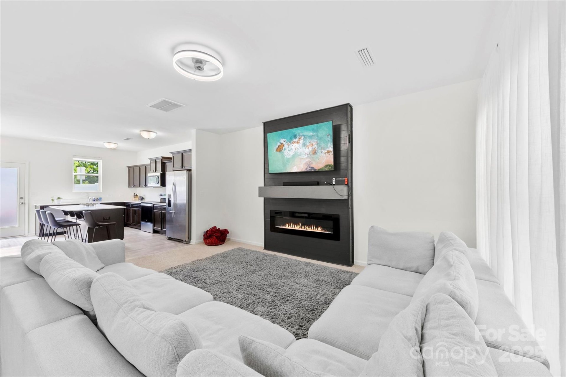 Property image 3 at 1101 Plaza Walk Drive, Charlotte, NC 28215