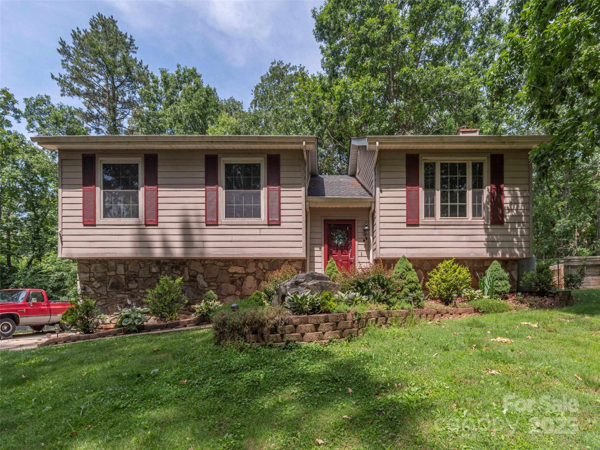 Property image 2 at 623 Nellie John Drive, Clyde, NC 28721