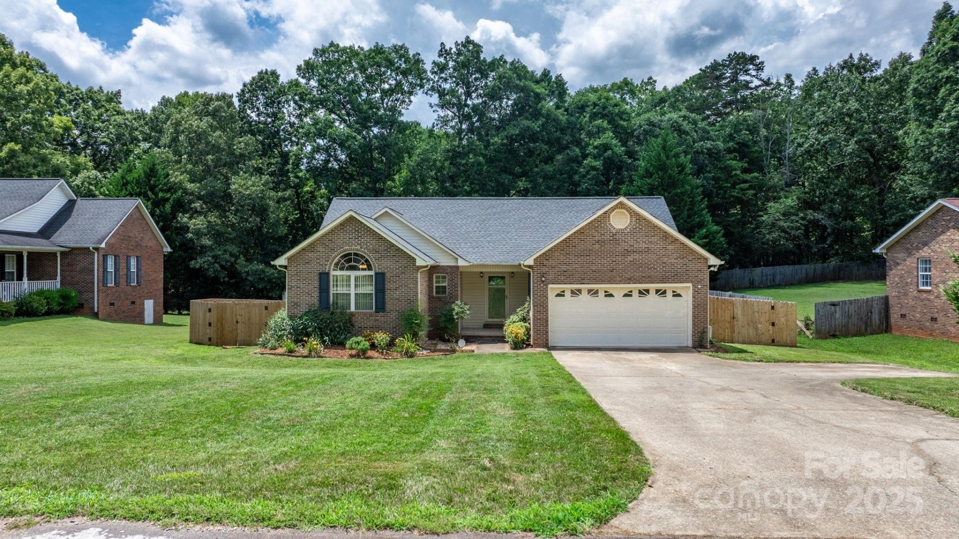 5473 Twelve Oak Lane