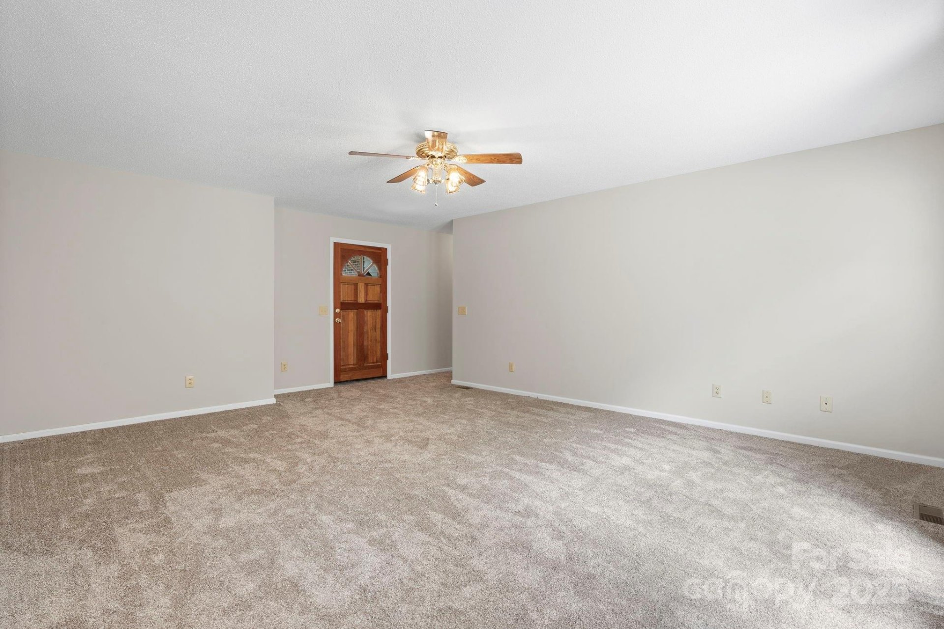 Property image 5 at 5473 Twelve Oak Lane, Conover, NC 28613