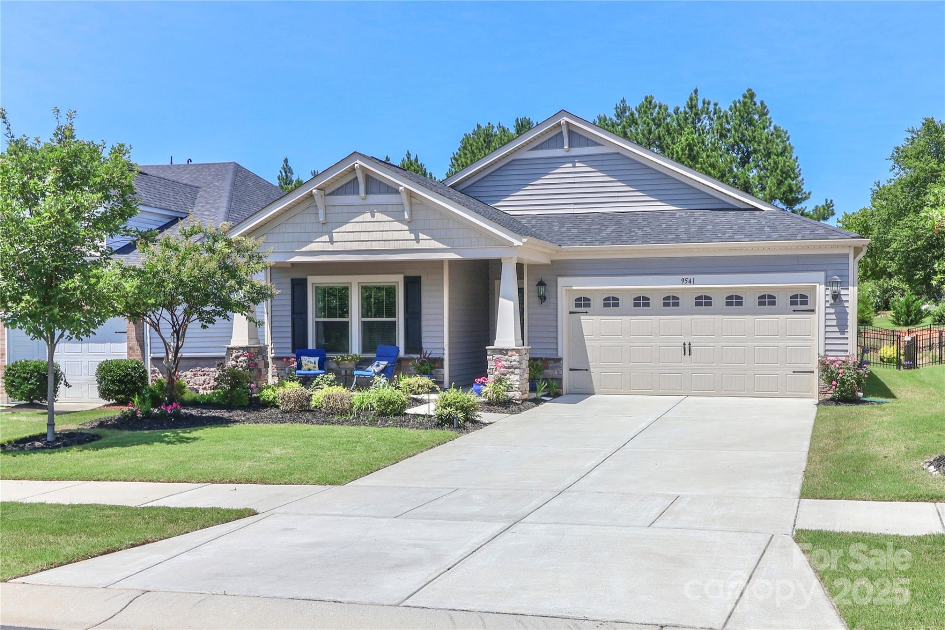Property image 2 at 9541 Festival Way, Charlotte, NC 28215