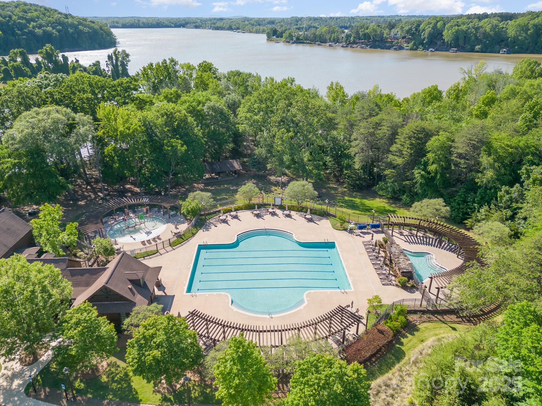 Property image 5 at 14229 Roe Buck Meadow Lane, Charlotte, NC 28278