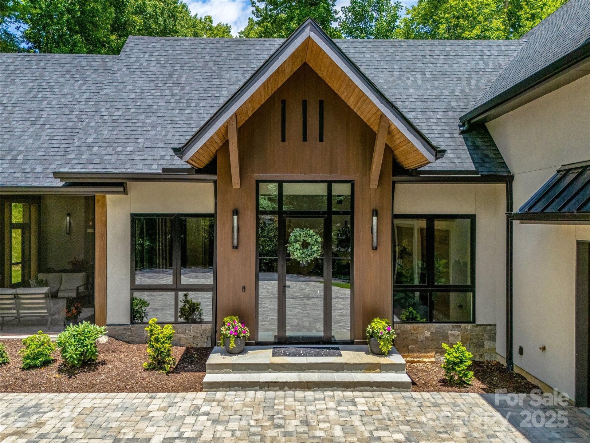 Property image 2 at 216 Shadybrook Trail, Hendersonville, NC 28739