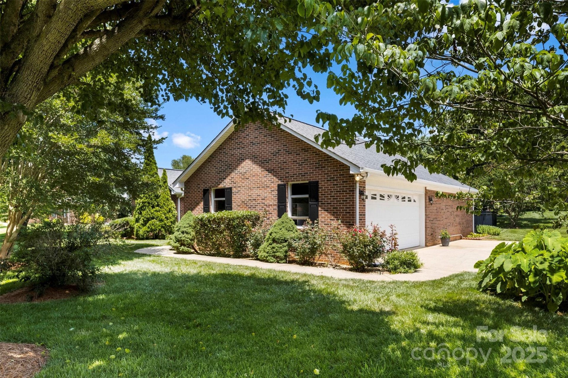 Property image 3 at 1958 Cameron Heights Circle, Denver, NC 28037