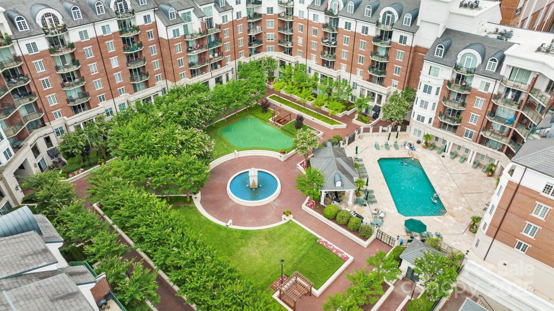 Property image 2 at 300 W 5th Street, Charlotte, NC 28202