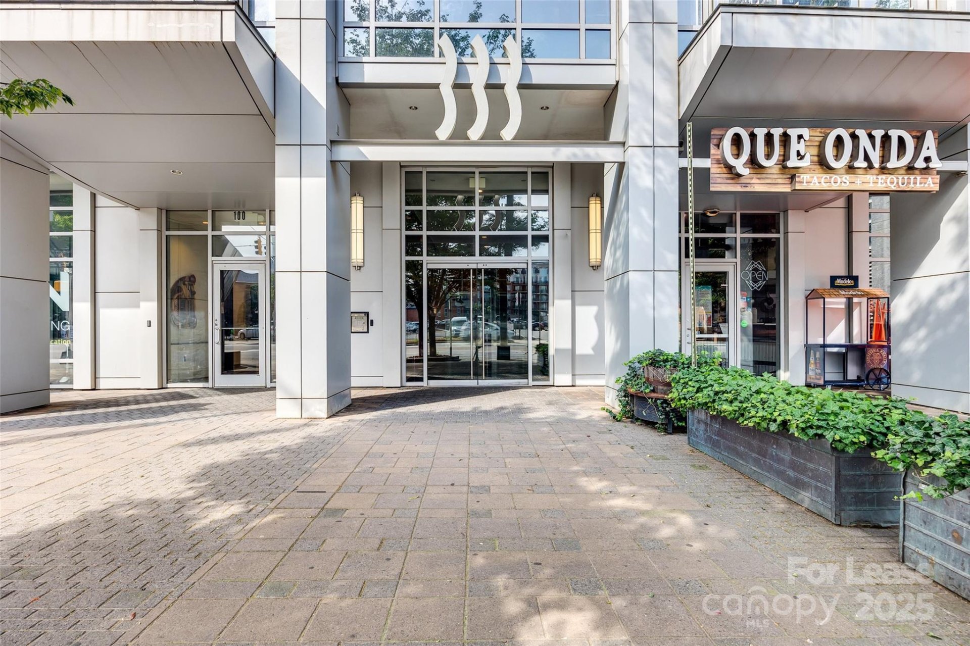 Property image 3 at 333 W Trade Street, Charlotte, NC 28202