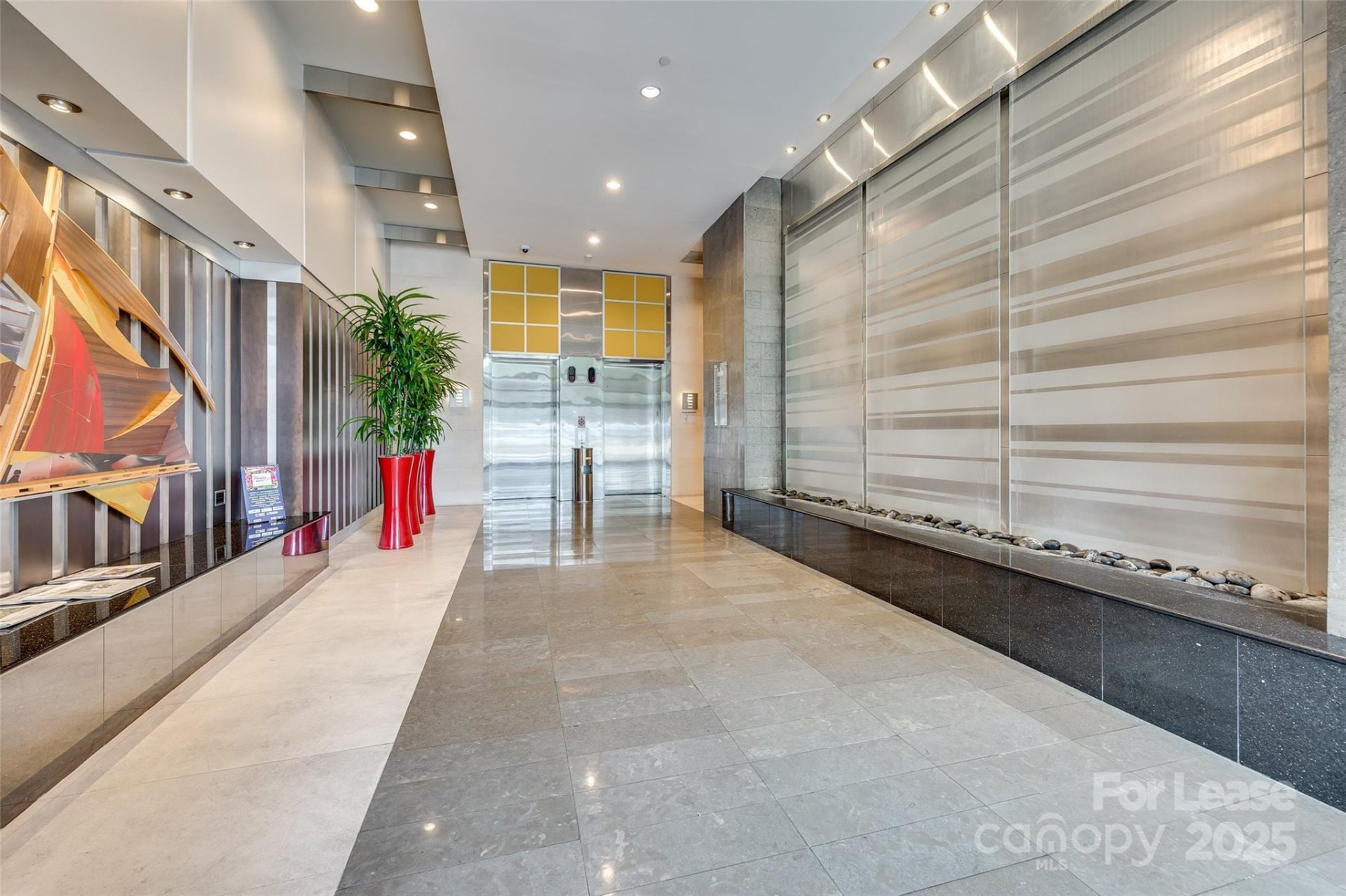 Property image 4 at 333 W Trade Street, Charlotte, NC 28202