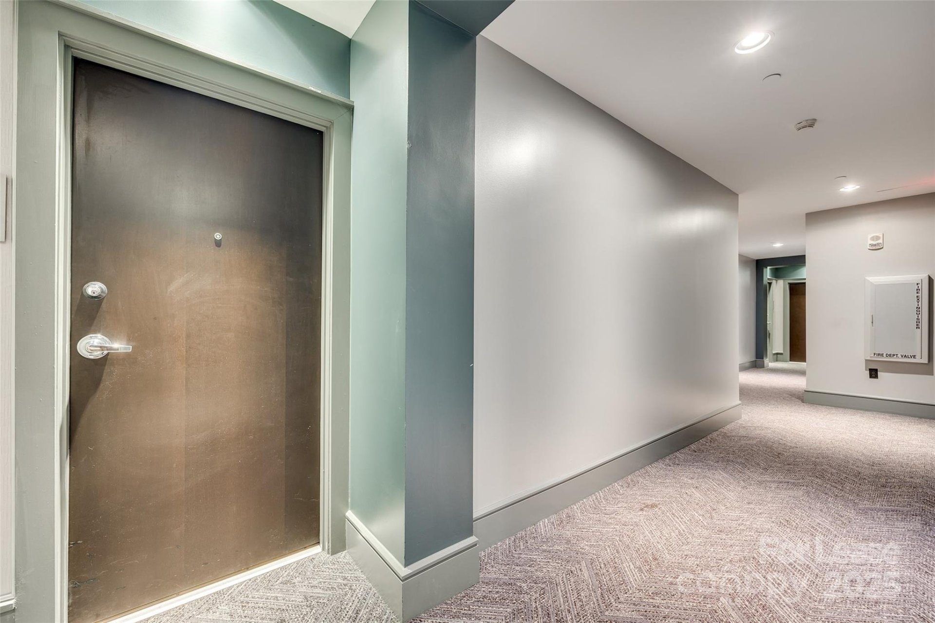 Property image 5 at 333 W Trade Street, Charlotte, NC 28202