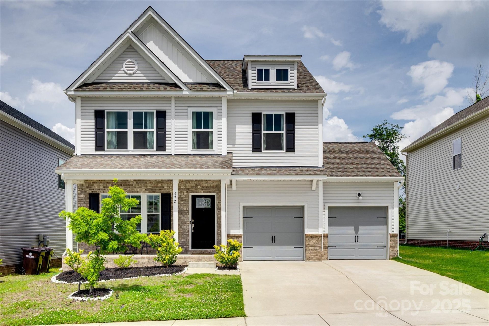 972 Von Buren Boulevard