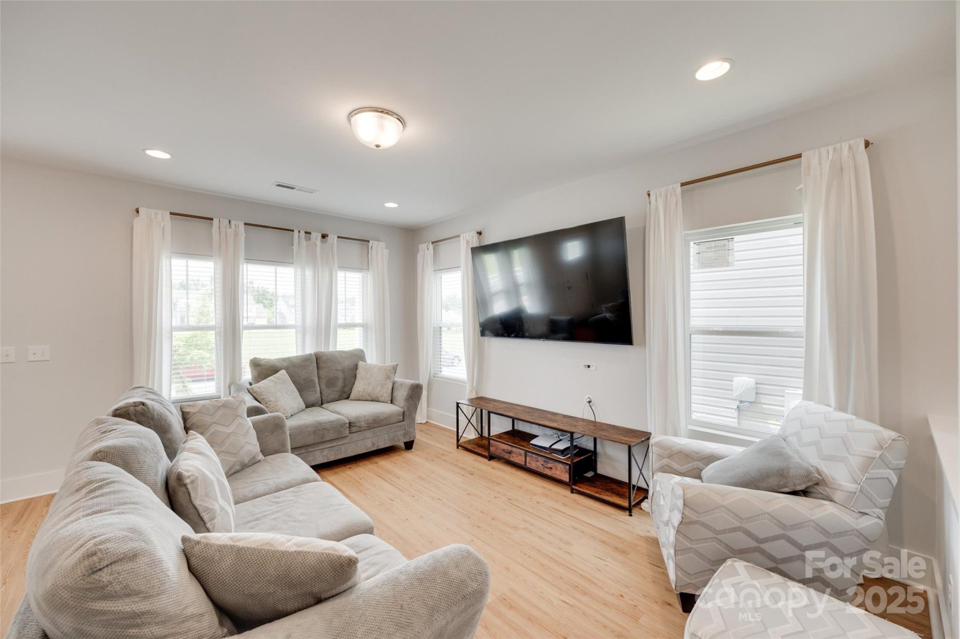 Property image 4 at 972 Von Buren Boulevard, Rock Hill, SC 29730