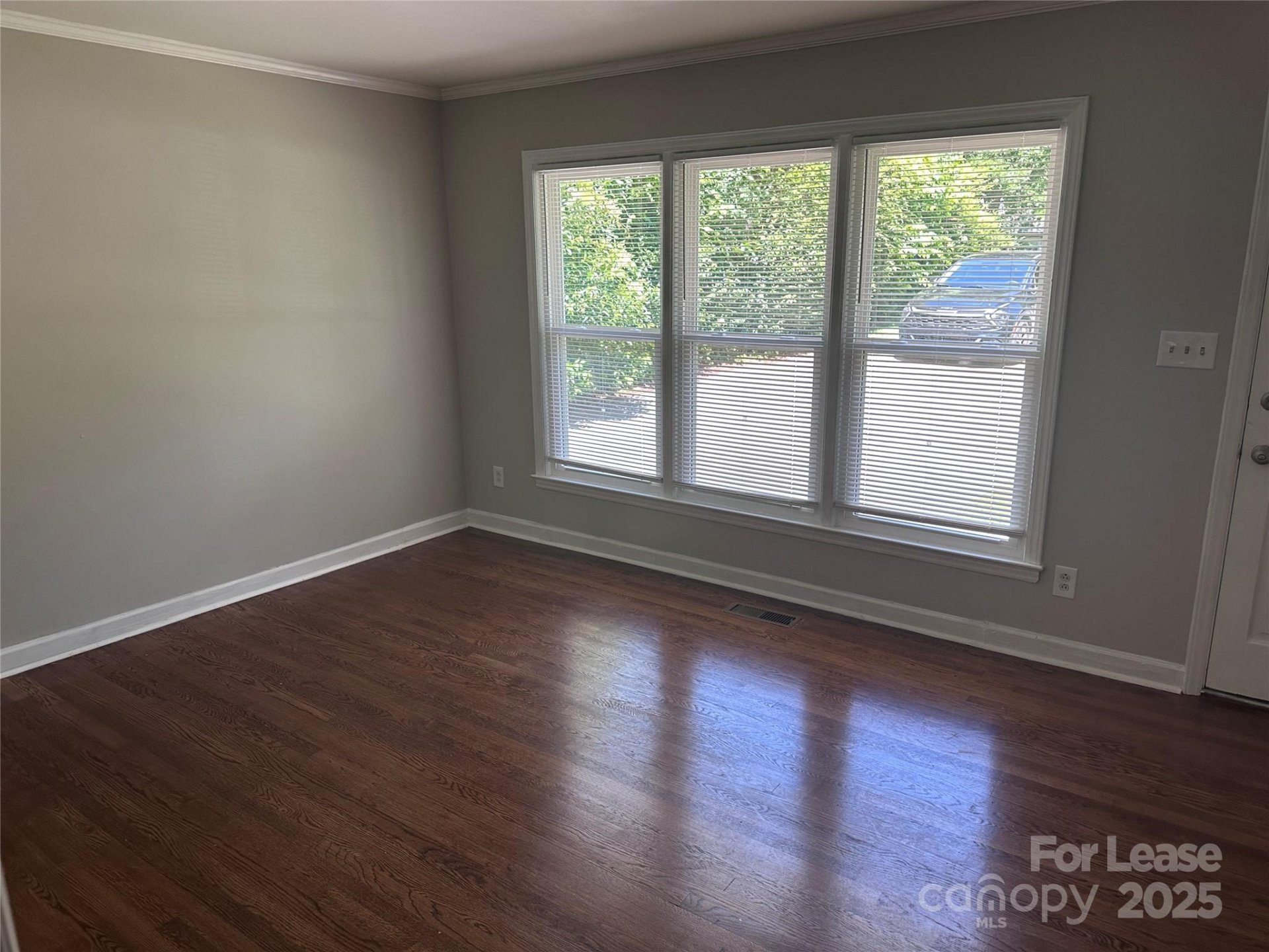 Property image 2 at 911 Bannister Place, Charlotte, NC 28213
