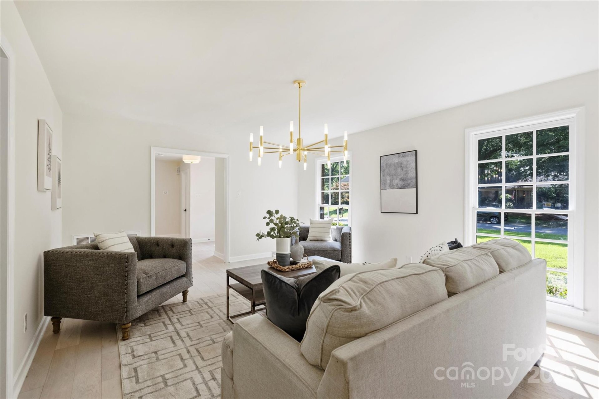 Property image 3 at 811 Ashmeade Road, Charlotte, NC 28211