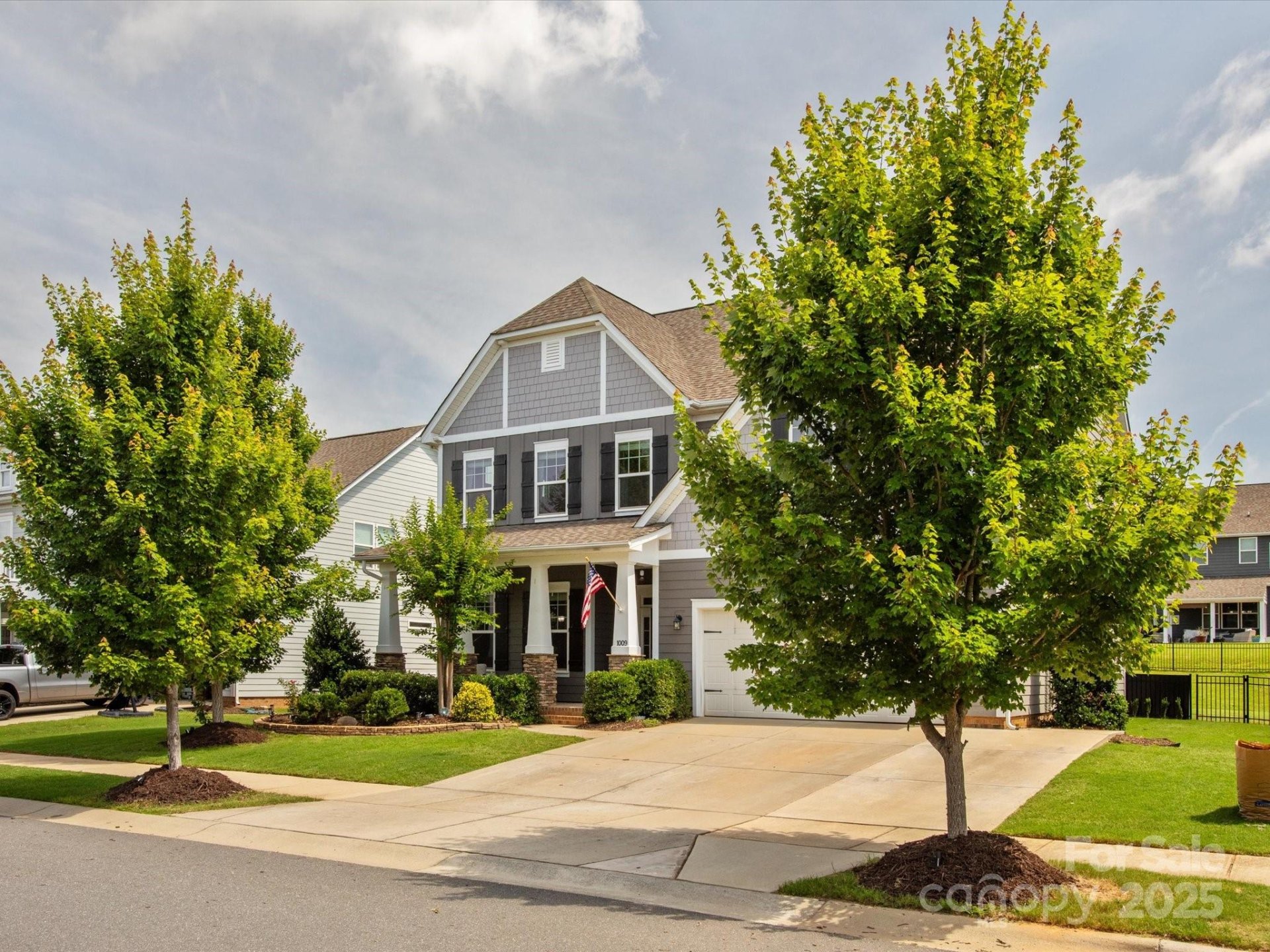 1009 Hampton Grove Road