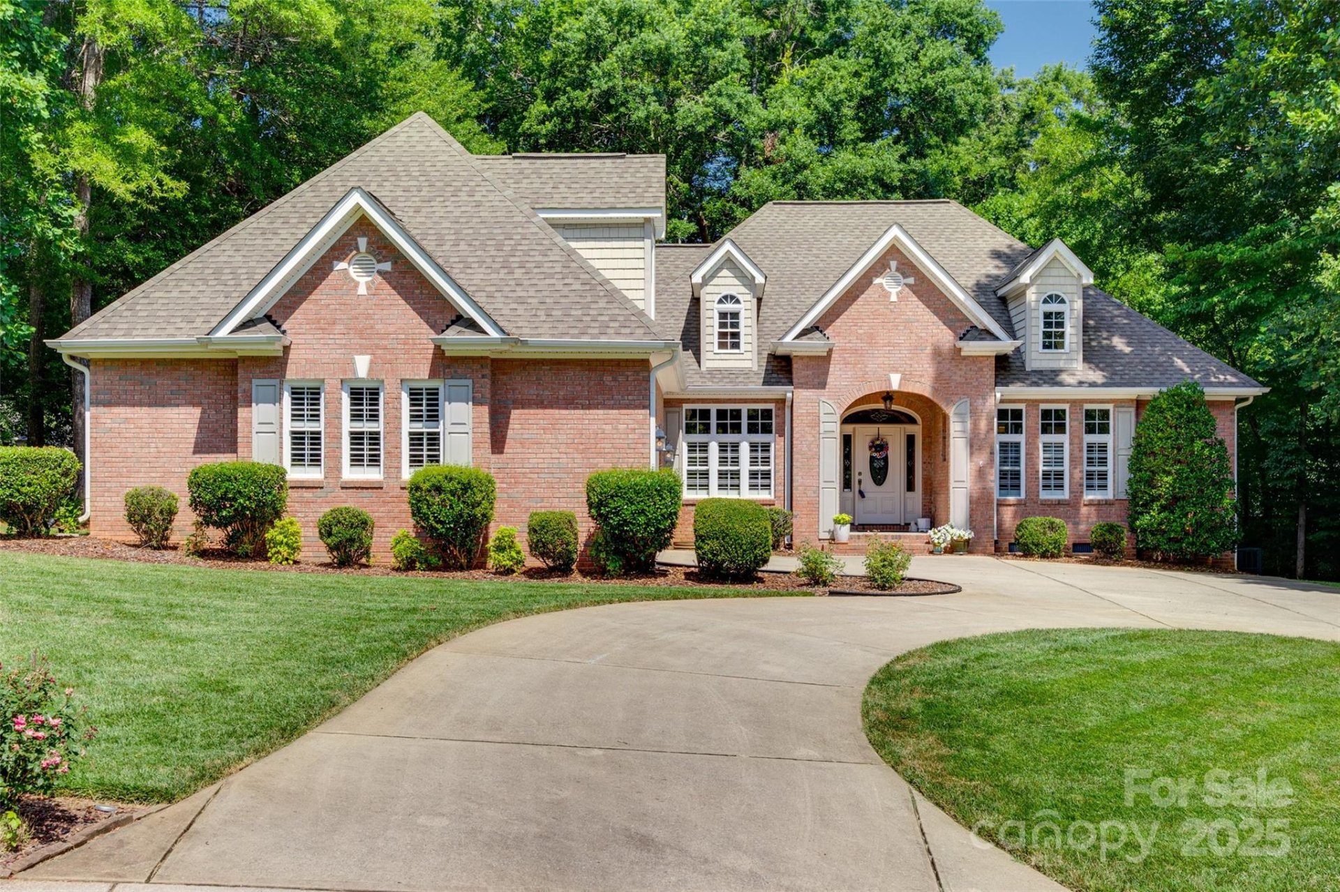 Patrick Place, Clover Community