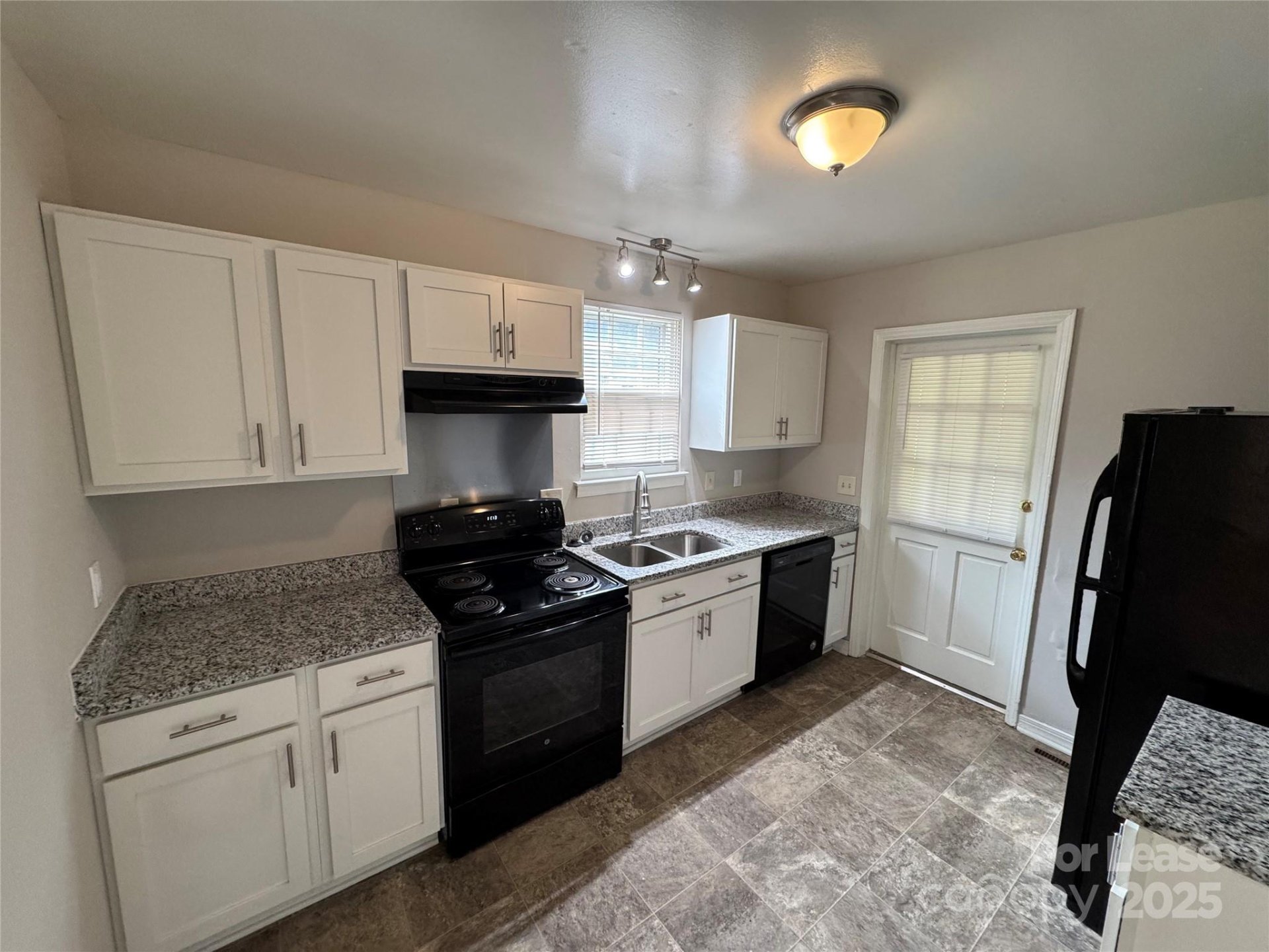 Property image 4 at 2116 Finchley Drive, Charlotte, NC 28215