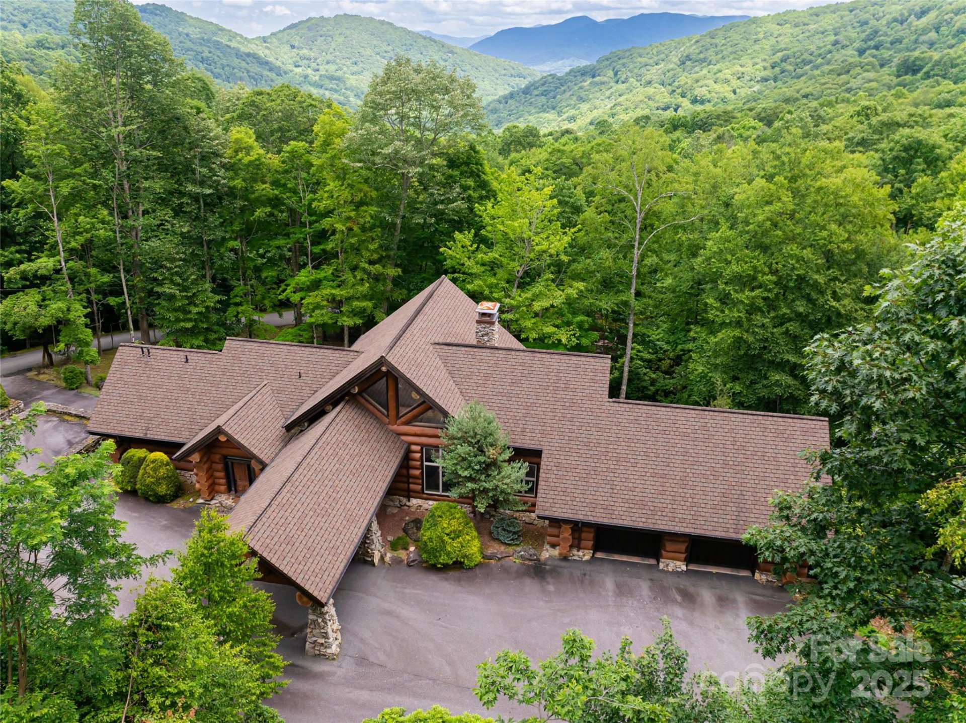 Property image 2 at 303 Flying Hawk Trail, Waynesville, NC 28786