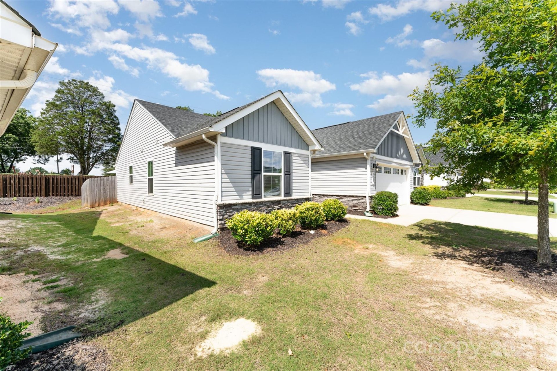 Property image 3 at 4227 Mackinnon Drive, Charlotte, NC 28214