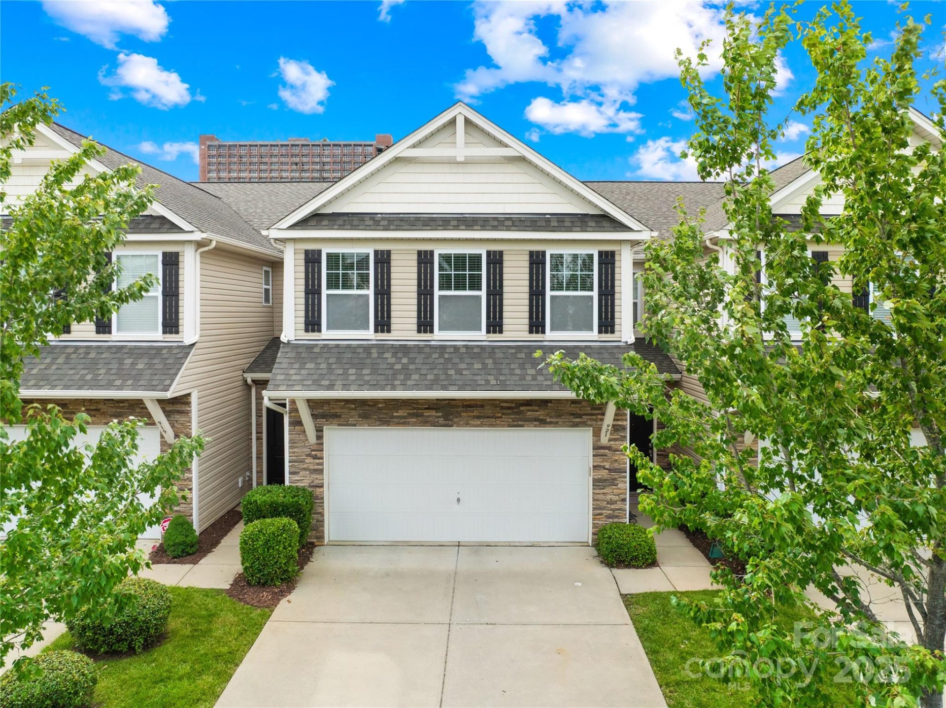 921 Summerlake Drive
