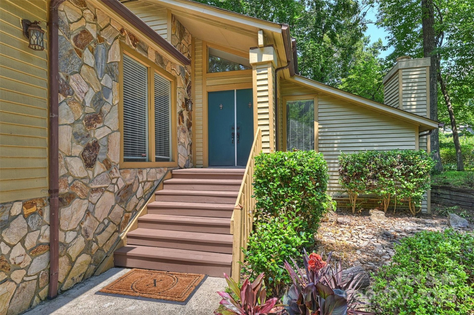 Property image 3 at 1419 Jules Court, Charlotte, NC 28226