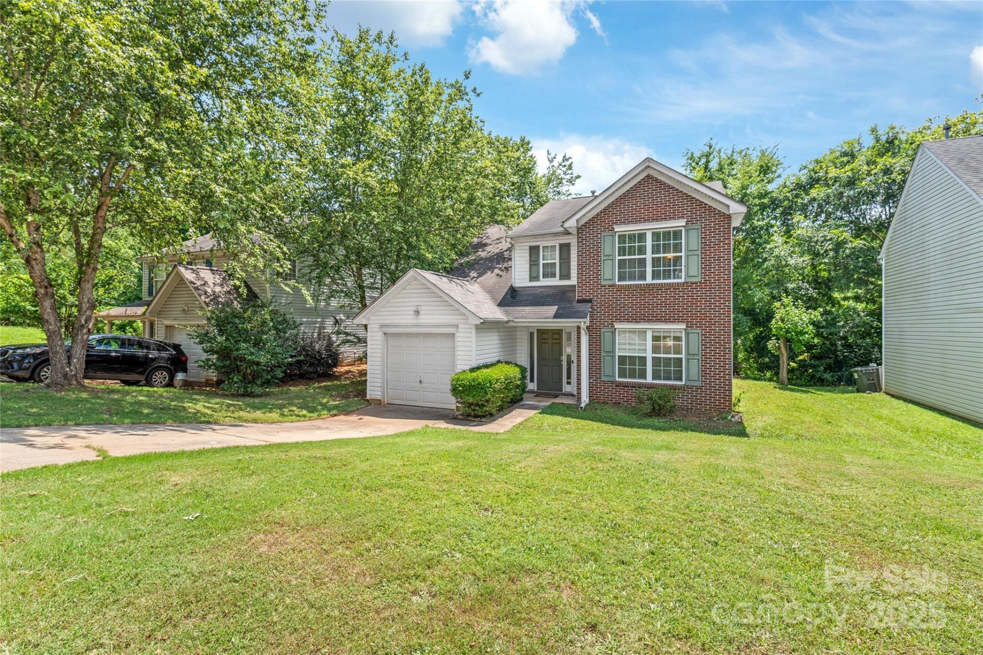 1276 Winding Path Road
