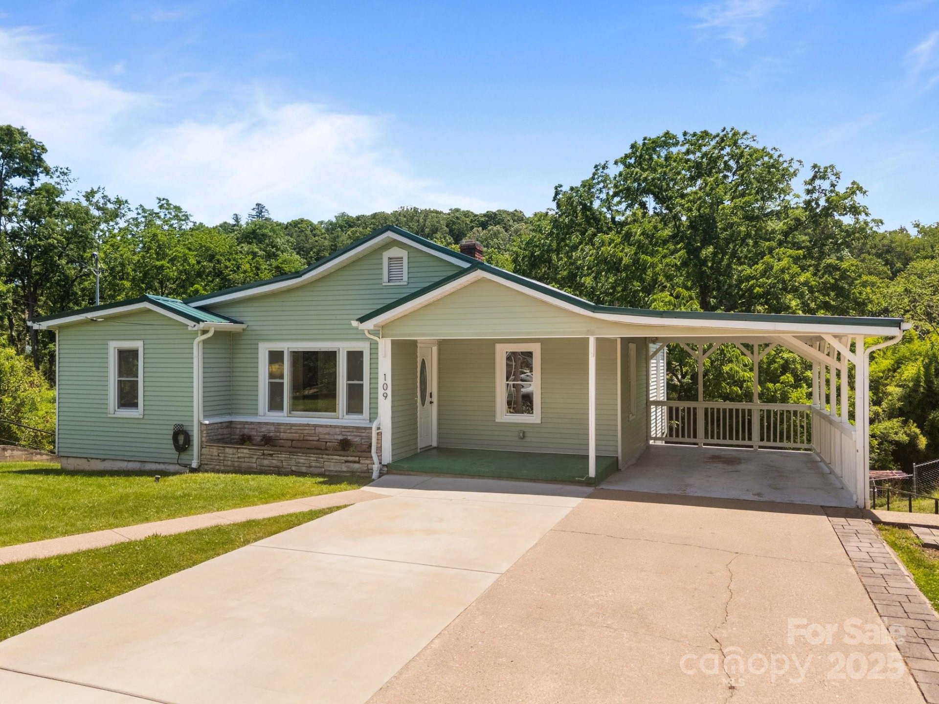 Property image 1 at 109 Short Street, Waynesville, NC 28786