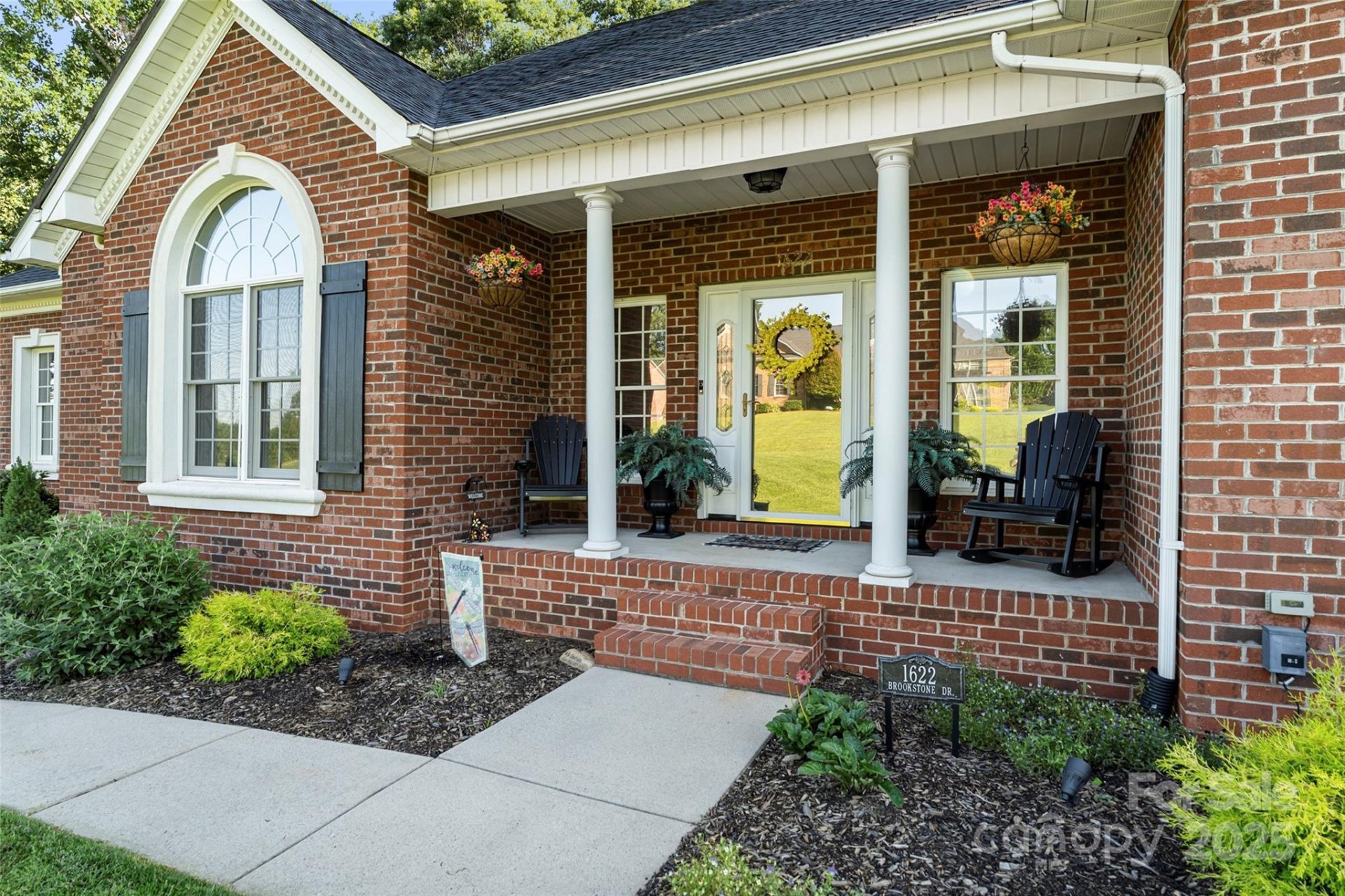 Property image 3 at 1622 Brookstone Drive, Hickory, NC 28602