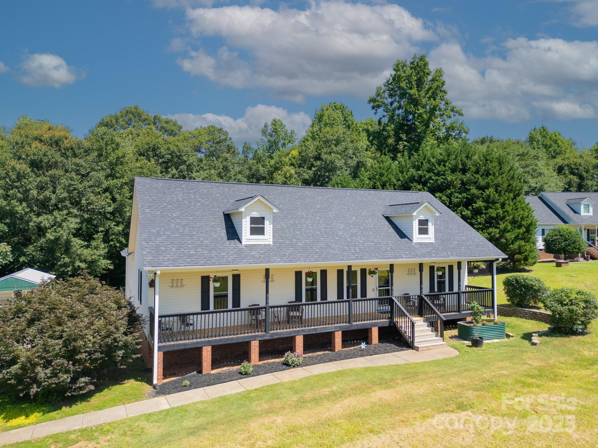 Willow Creek, York Community