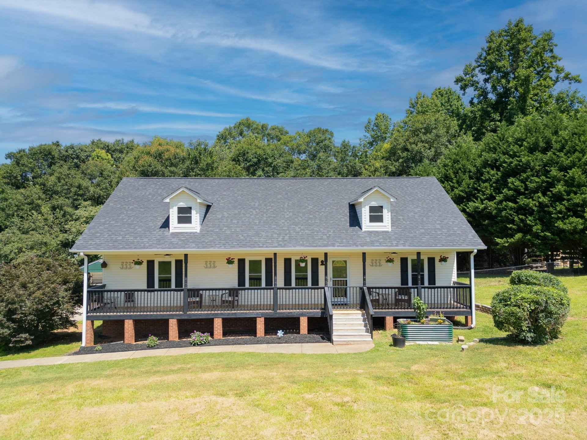 Property image 2 at 814 Carved Oak Court, York, SC 29745