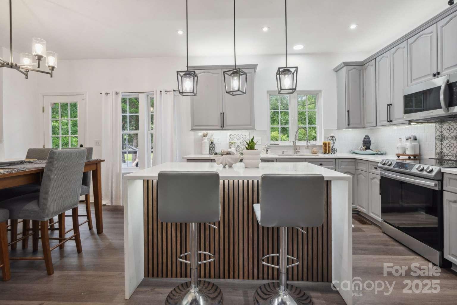 Property image 3 at 9954 Mitchell Glen Drive, Charlotte, NC 28277