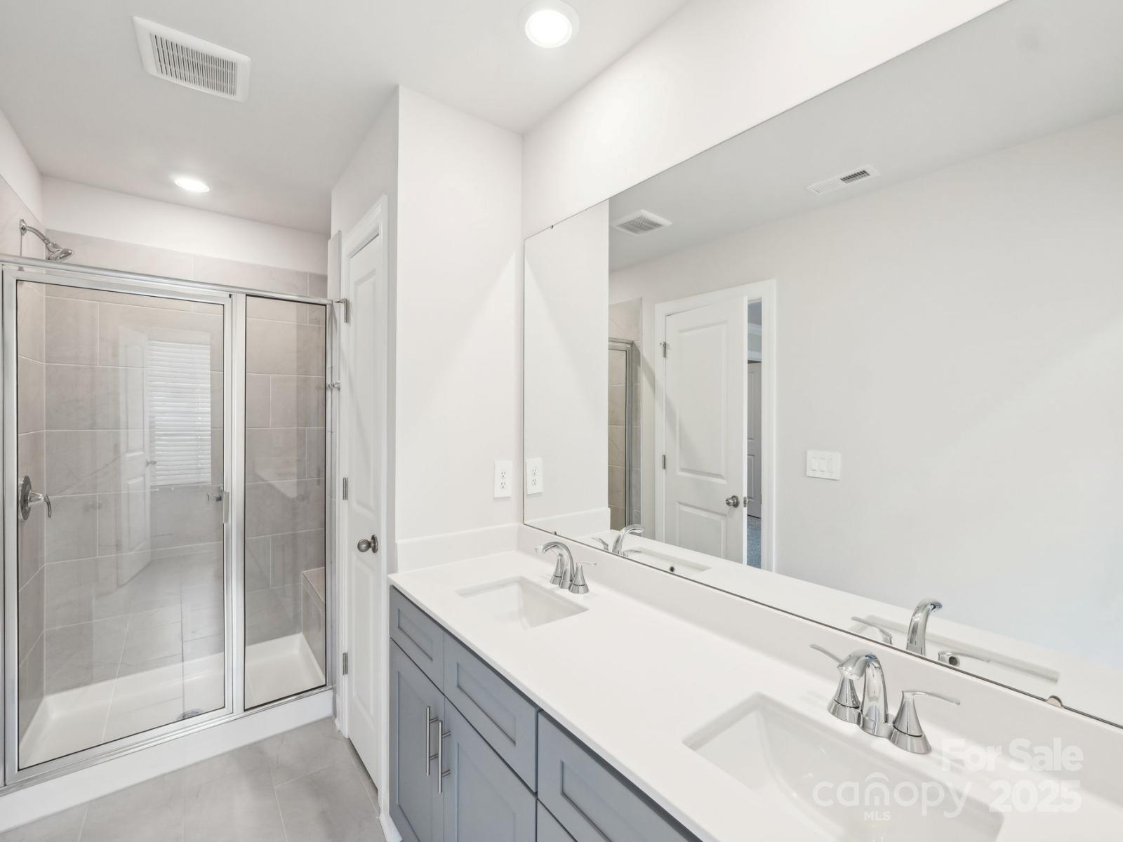Property image 4 at 135 Utility Lane, Mooresville, NC 28117