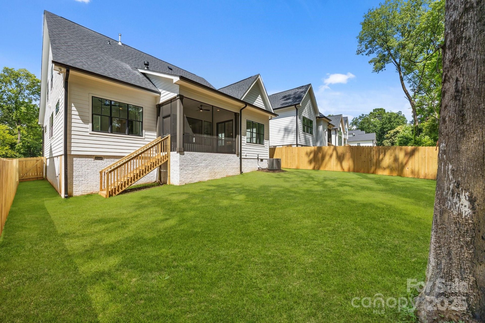 Property image 4 at 3949 Plainview Road, Charlotte, NC 28208