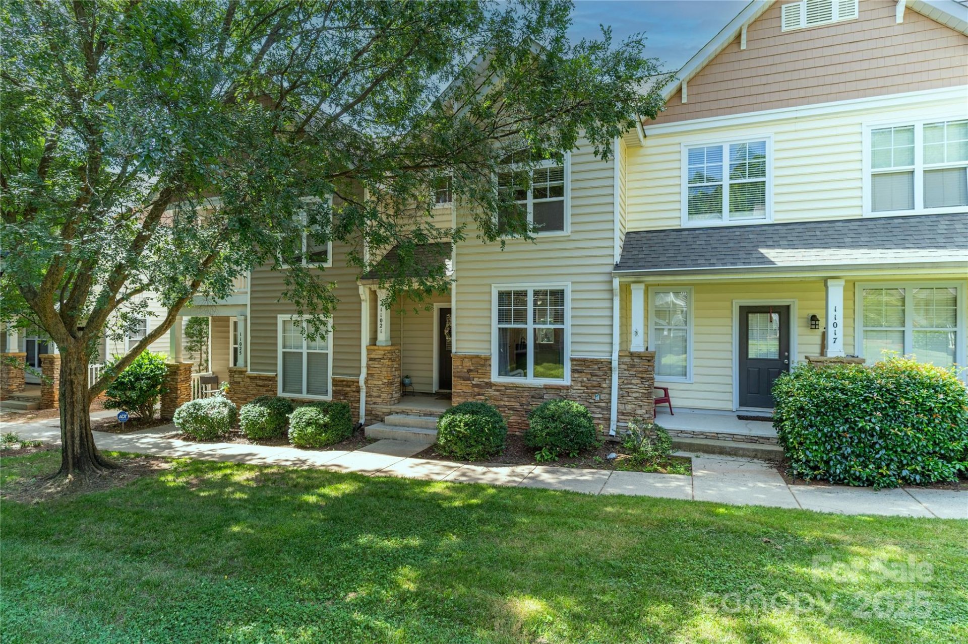 Property image 2 at 11021 Dundarrach Lane, Charlotte, NC 28277