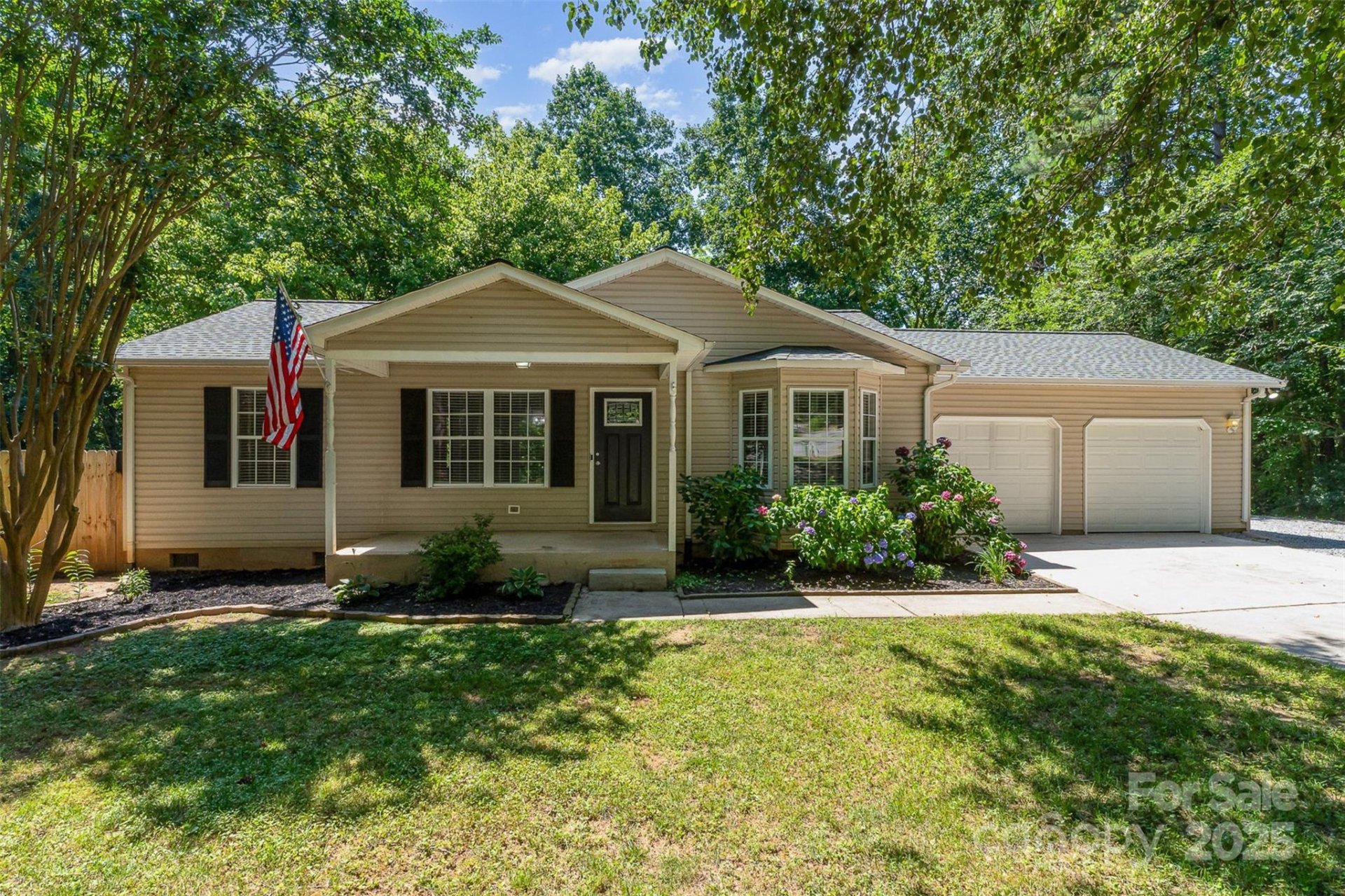 Mills Forest, Mooresville Community