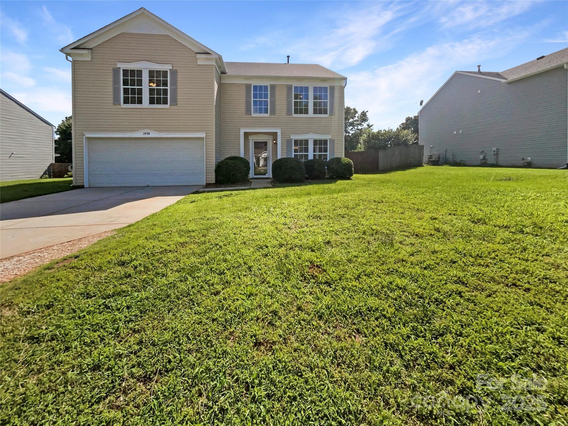 Longlea Estates, Clover Community