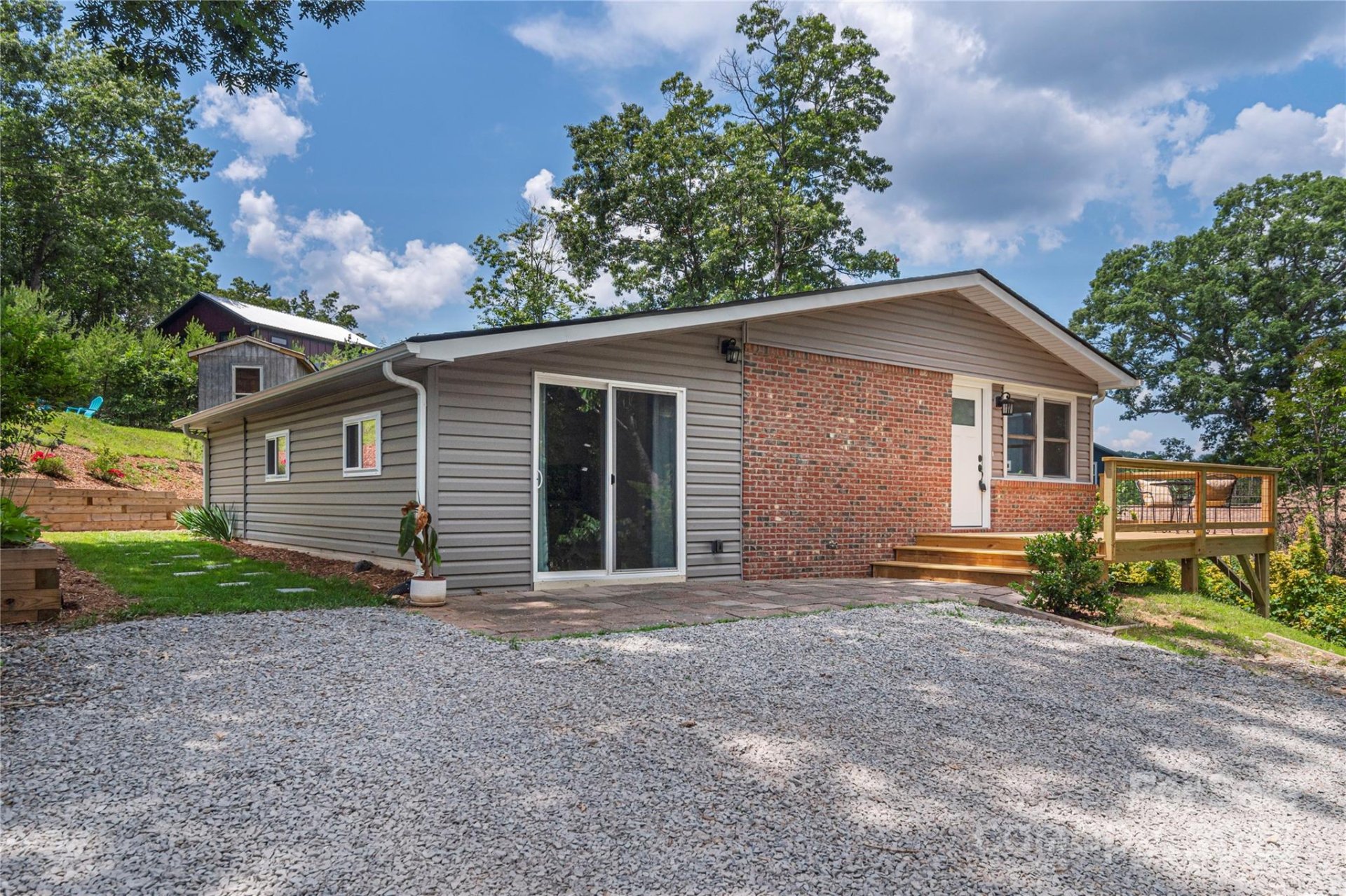 Rolling Hills, Swannanoa Community