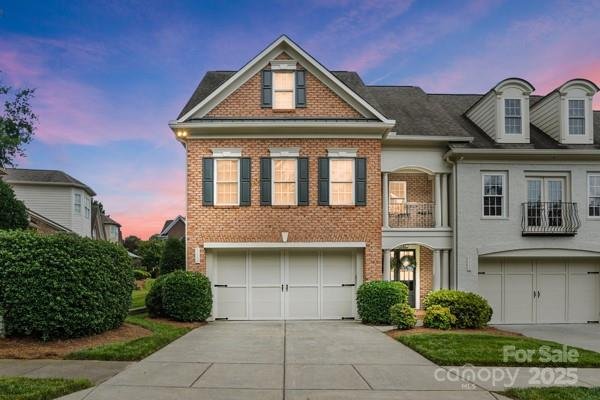 The Gates at Bridgehampton, Charlotte Community