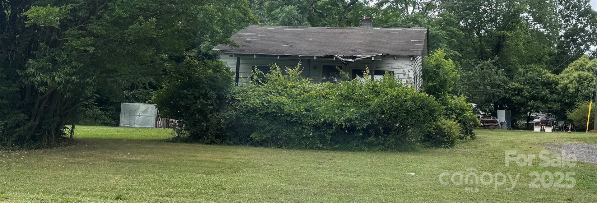 Berry Hill, Charlotte Community