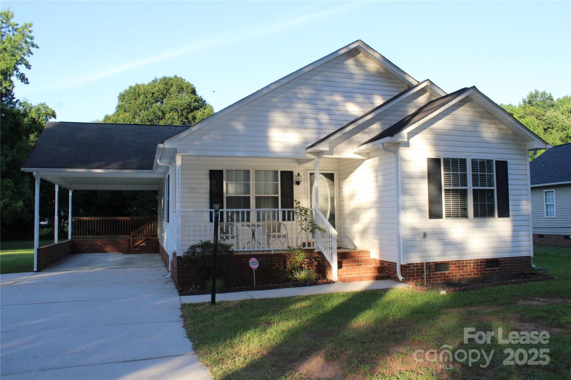 Property image 1 at 2927 Sheets Circle, Charlotte, NC 28214