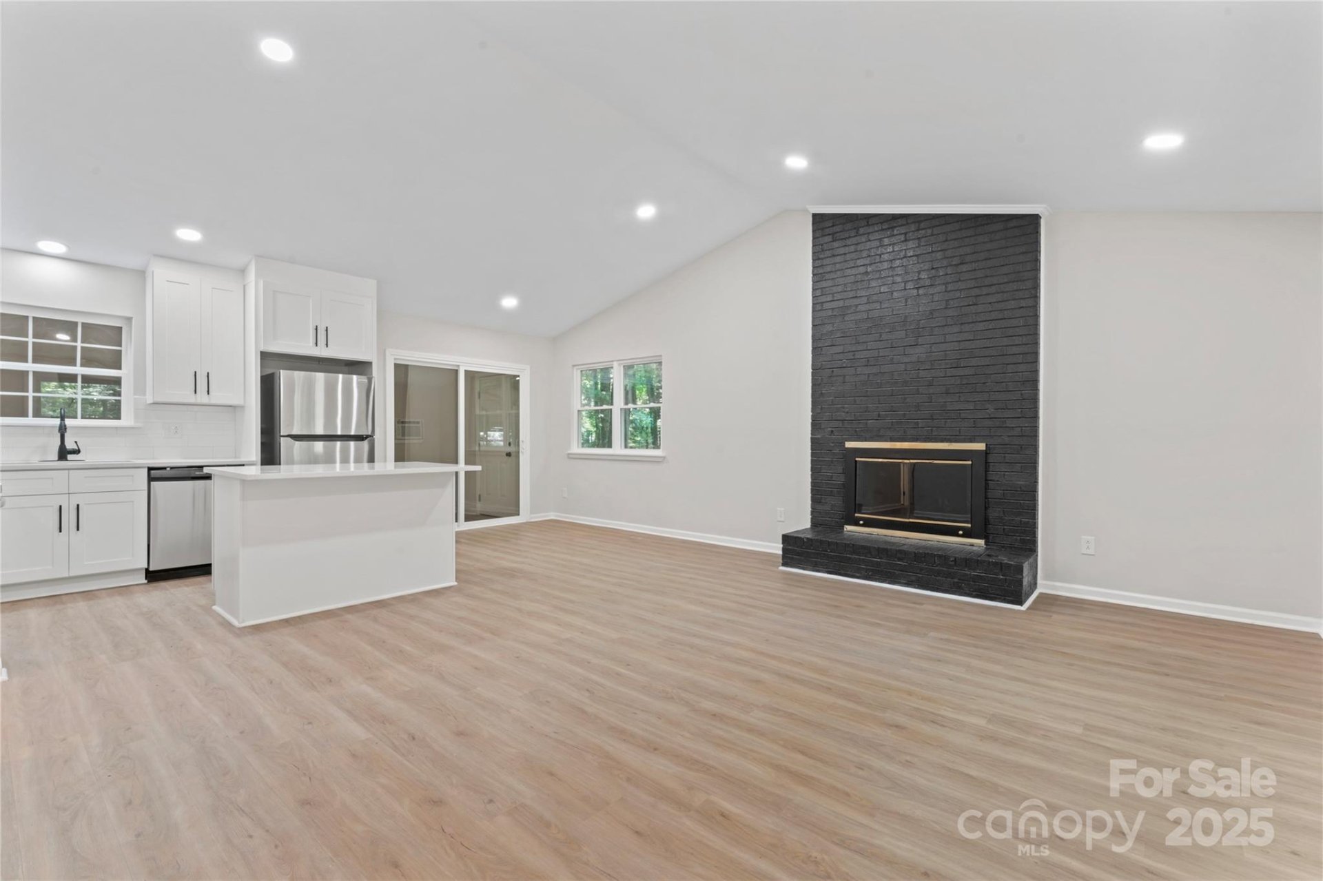 Property image 3 at 5534 Great Wagon Road, Charlotte, NC 28215