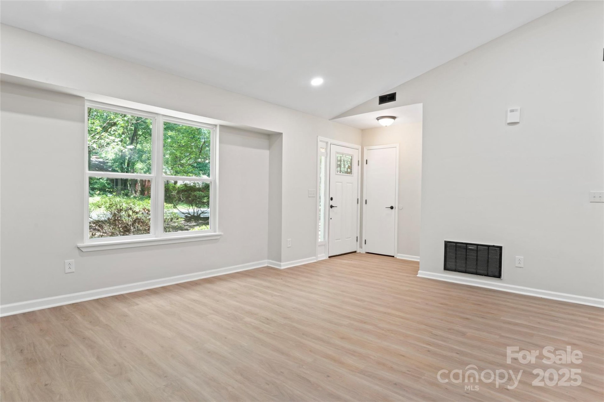 Property image 5 at 5534 Great Wagon Road, Charlotte, NC 28215